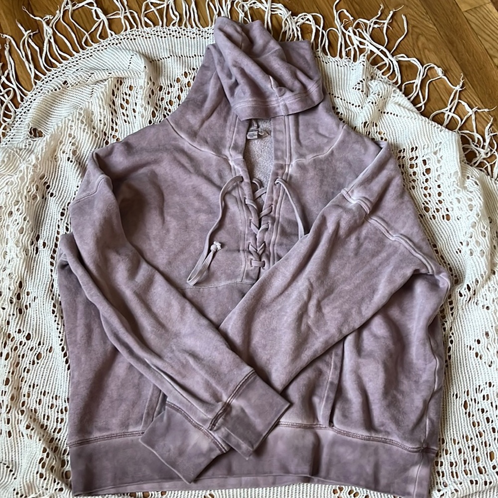 american eagle hoodie/ pullover